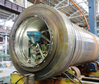Петрозаводскмаш начал наплавку коллекторов парогенераторов для АЭС «Куданкулам»