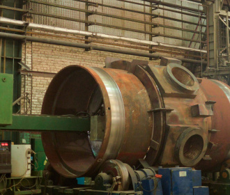 Атомэнергомаш завершил наплавку на обечайке первого реактора «РИТМ-400»