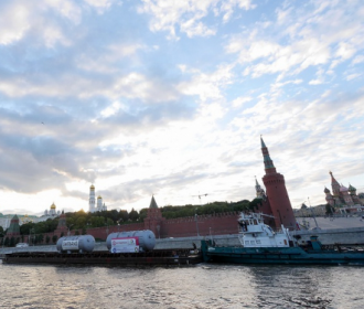 Оборудование для Ленинградской АЭС-2 доставят на барже по Москве-реке
